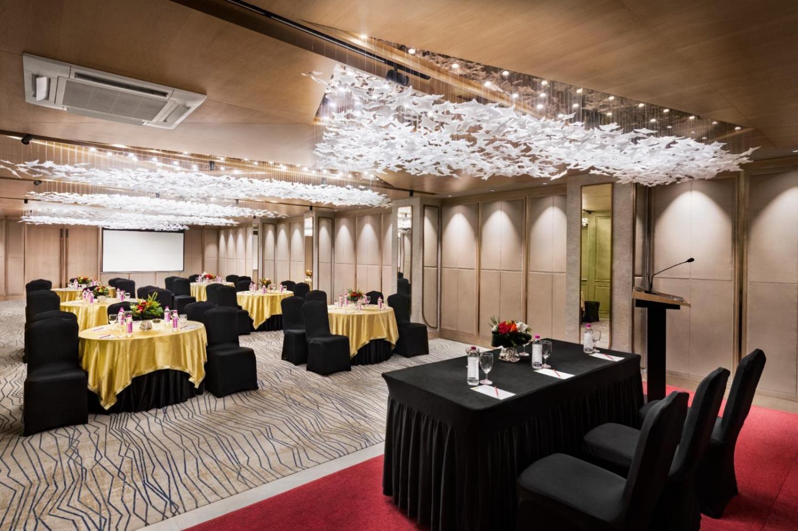 Ramada Encore By Wyndham Siliguri Sevoke Road Buitenkant foto